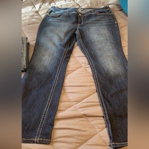 Maurices 22 long jeans